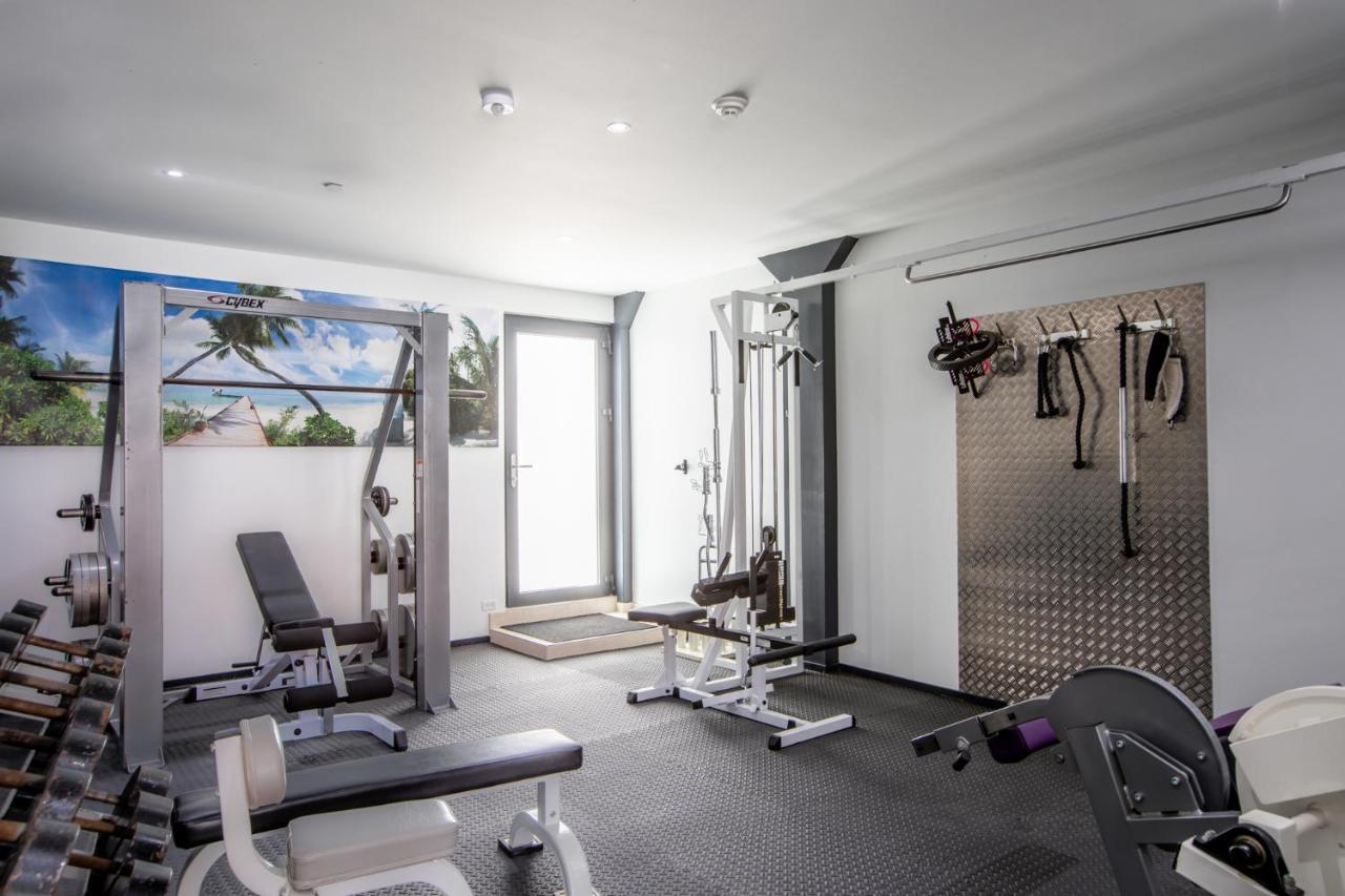 Gray Door Apartments - Adults Only Palm Beach Exterior photo